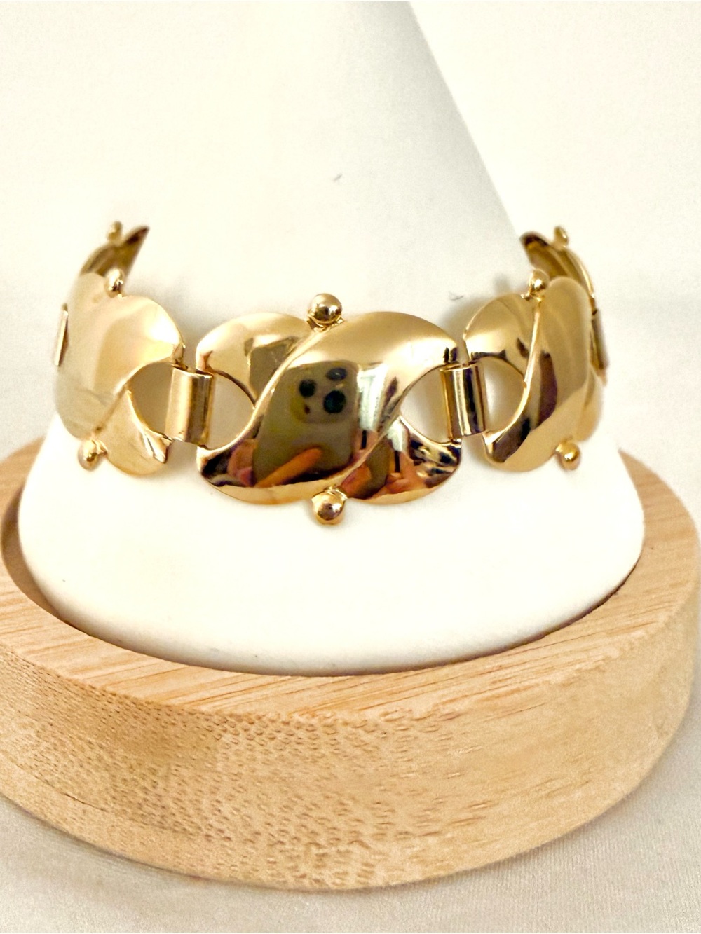 Gold Tone Sculptural Swirl Link Bracelet Polished Statement Box Clasp 7"
